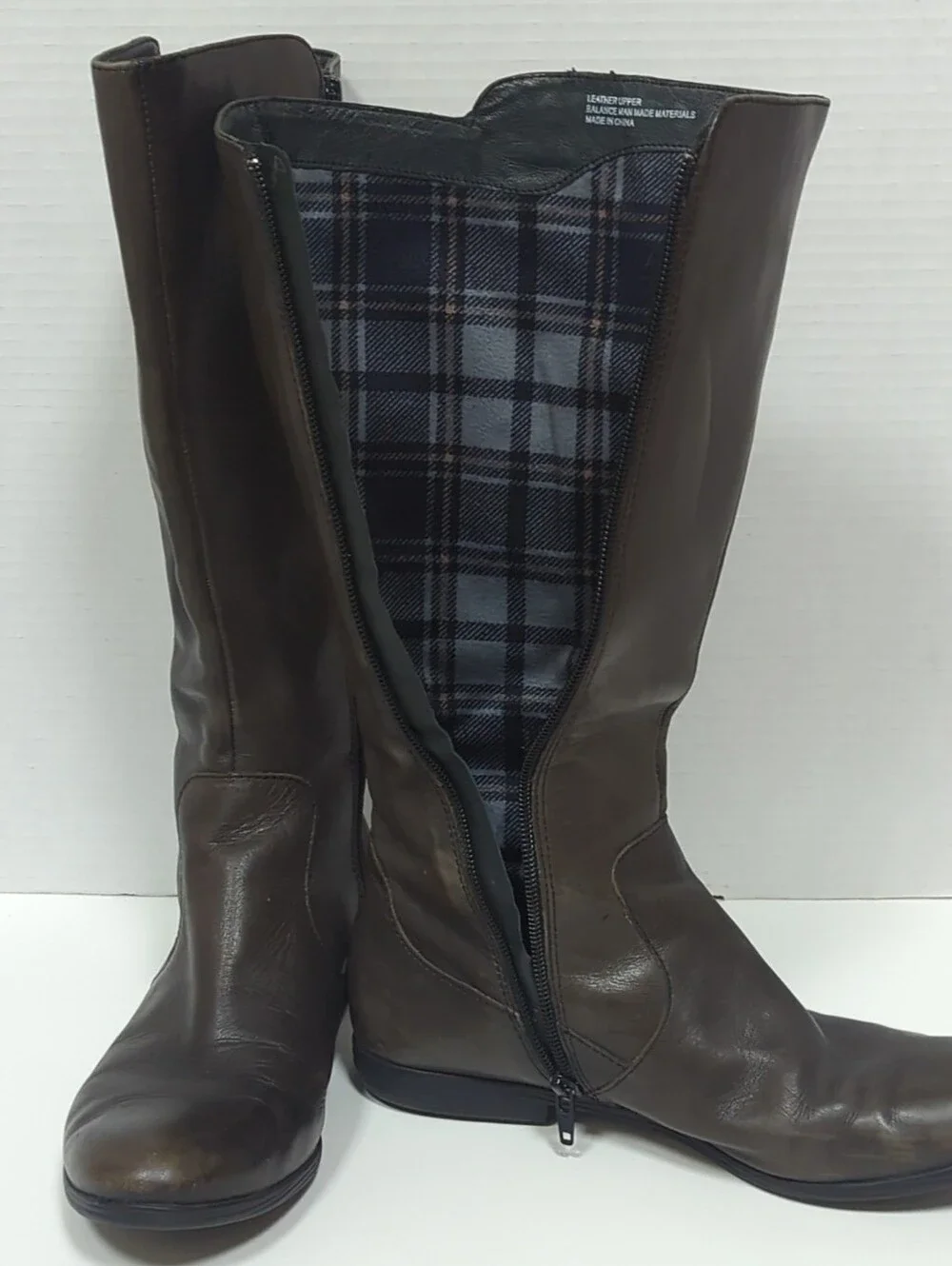 Born Sage Women Brown Leather Knee High Riding Boots Sz 7.5M Zip Plaid Lined